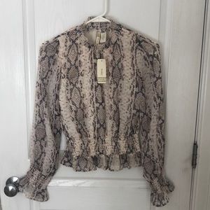 Women’s long sleeve blouse